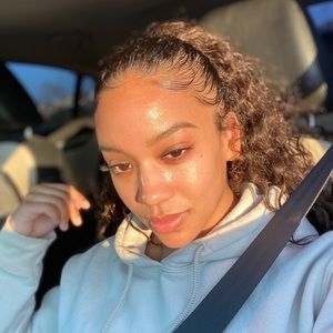 Meet your Posher, Charleen